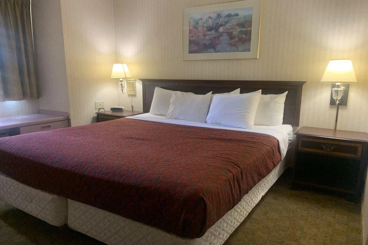 Hotel Baymont By Wyndham Boardman Esterno foto