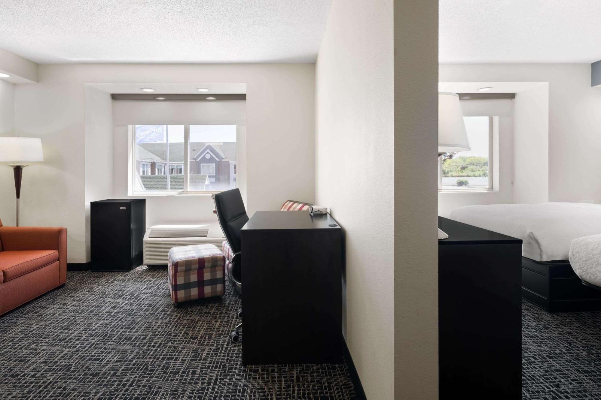 Hotel Baymont By Wyndham Boardman Esterno foto