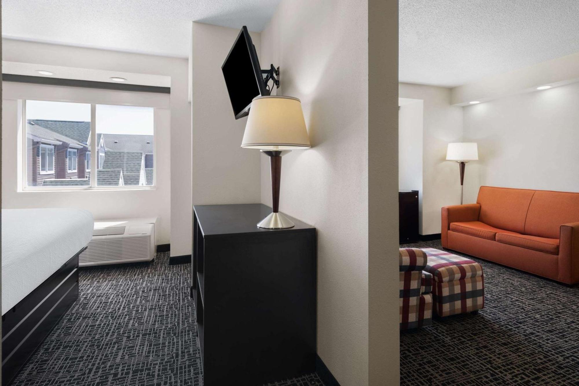 Hotel Baymont By Wyndham Boardman Esterno foto