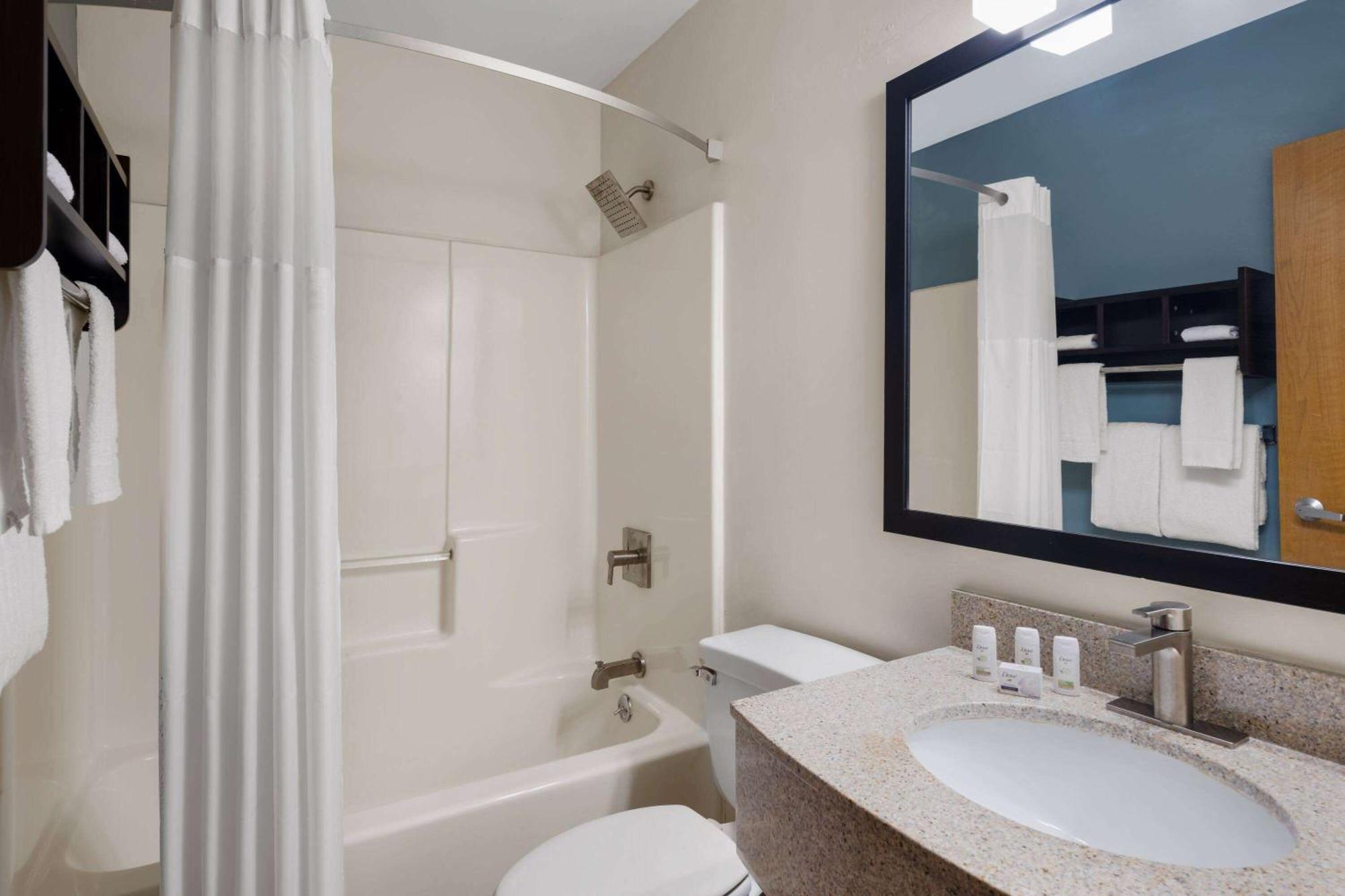 Hotel Baymont By Wyndham Boardman Esterno foto