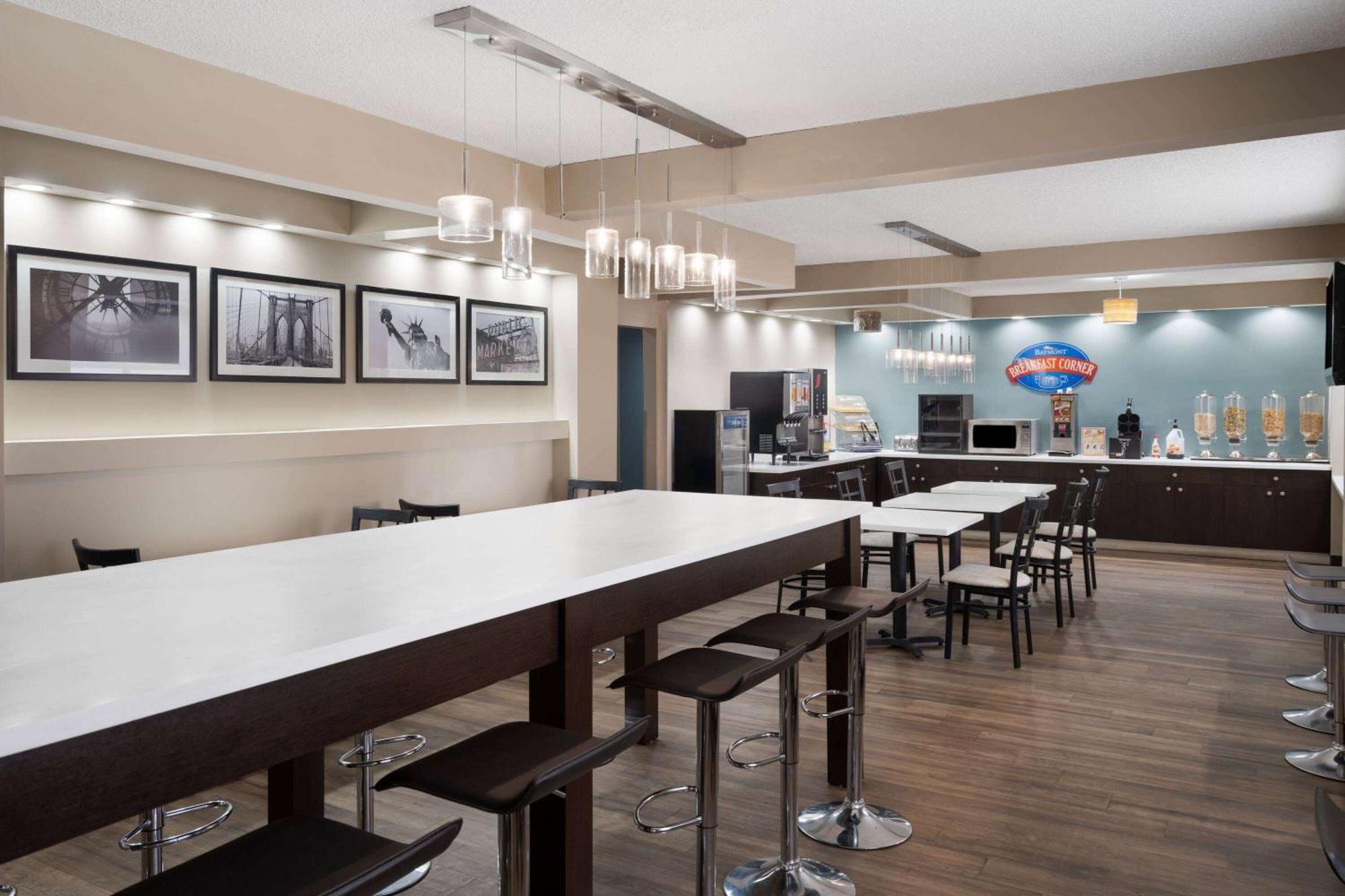 Hotel Baymont By Wyndham Boardman Esterno foto